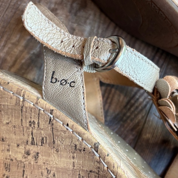 b.o.c. Born Concept Women's Fiore Champagne Sandals with Floral Accents Size 10 - Picture 6 of 14